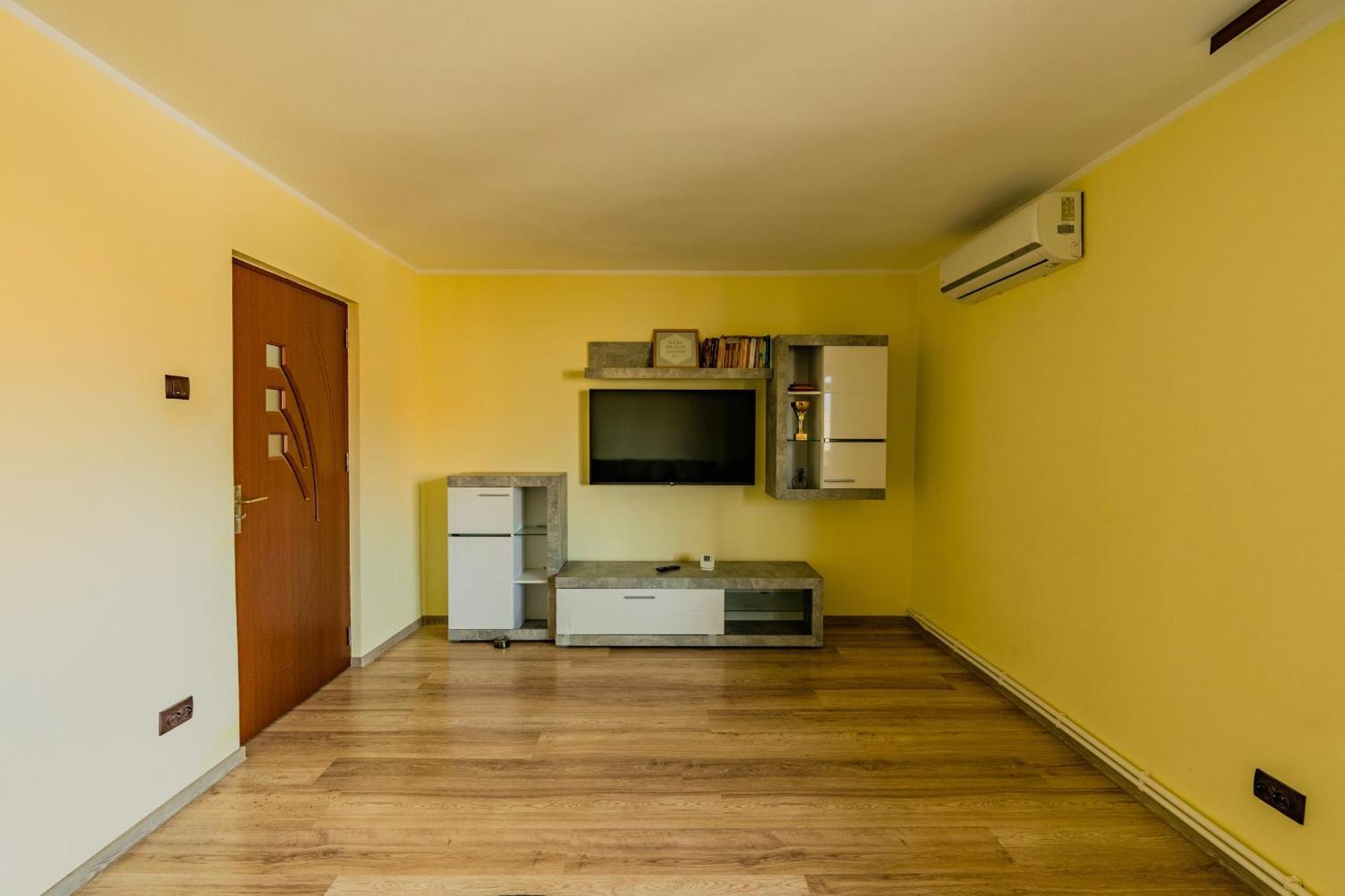 M Apartment Aproape De Plaja Mangalia Ngoại thất bức ảnh